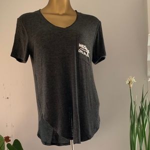 "Weekend I'm in Love" short sleeve gray tee shirt. Size XL